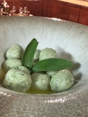 Gnudi di ricotta e spinaci