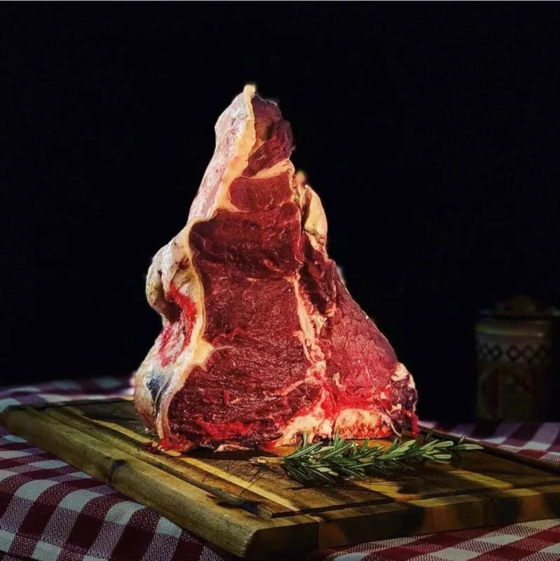 Lo Scudo e la Bistecca alla Fiorentina